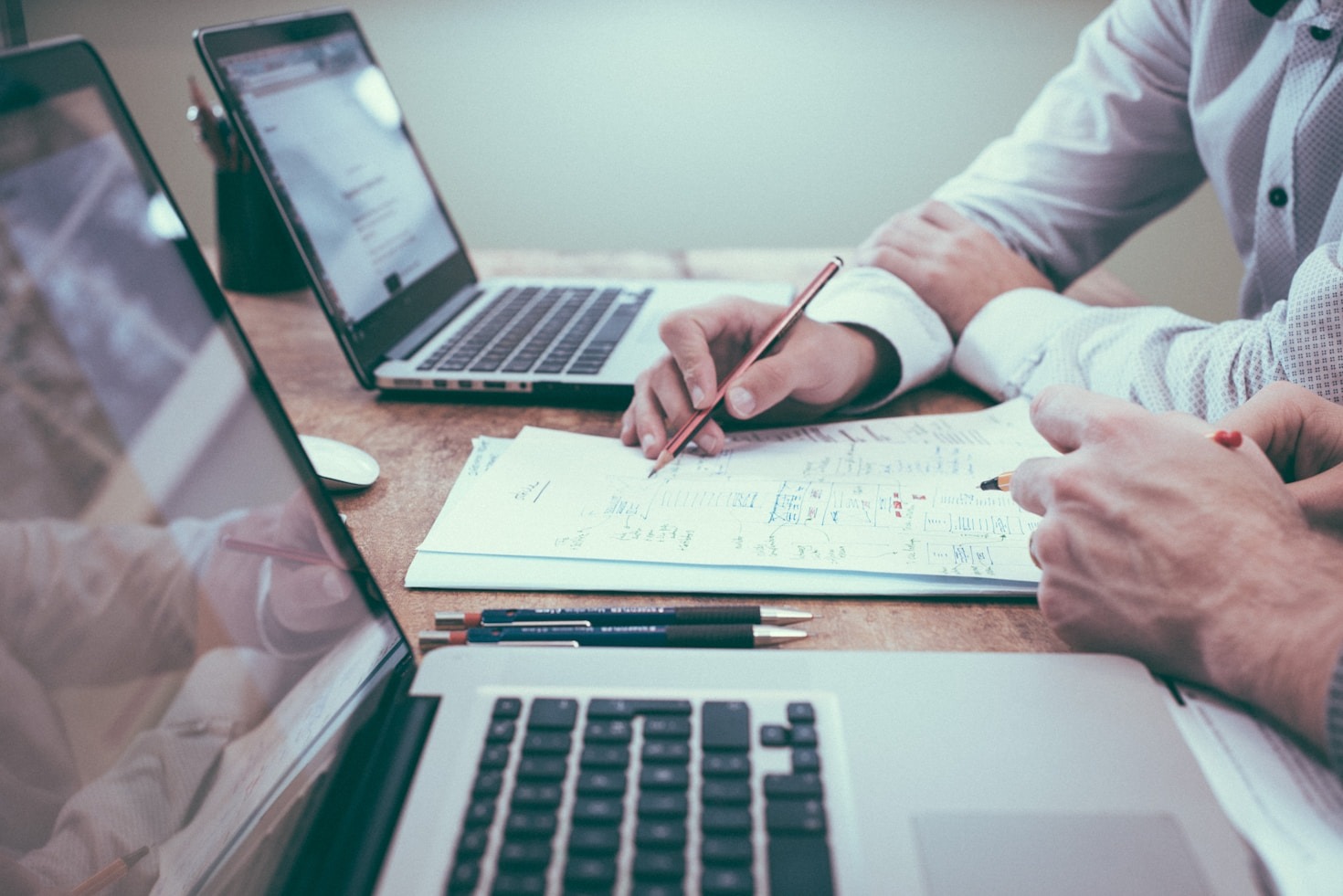 Como a Ética Transforma Instituições e Sociedades